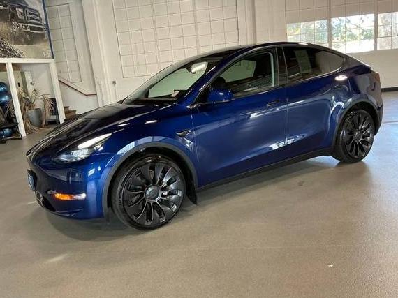 TESLA MODEL Y 2024 7SAYGDEE5RF052882 image